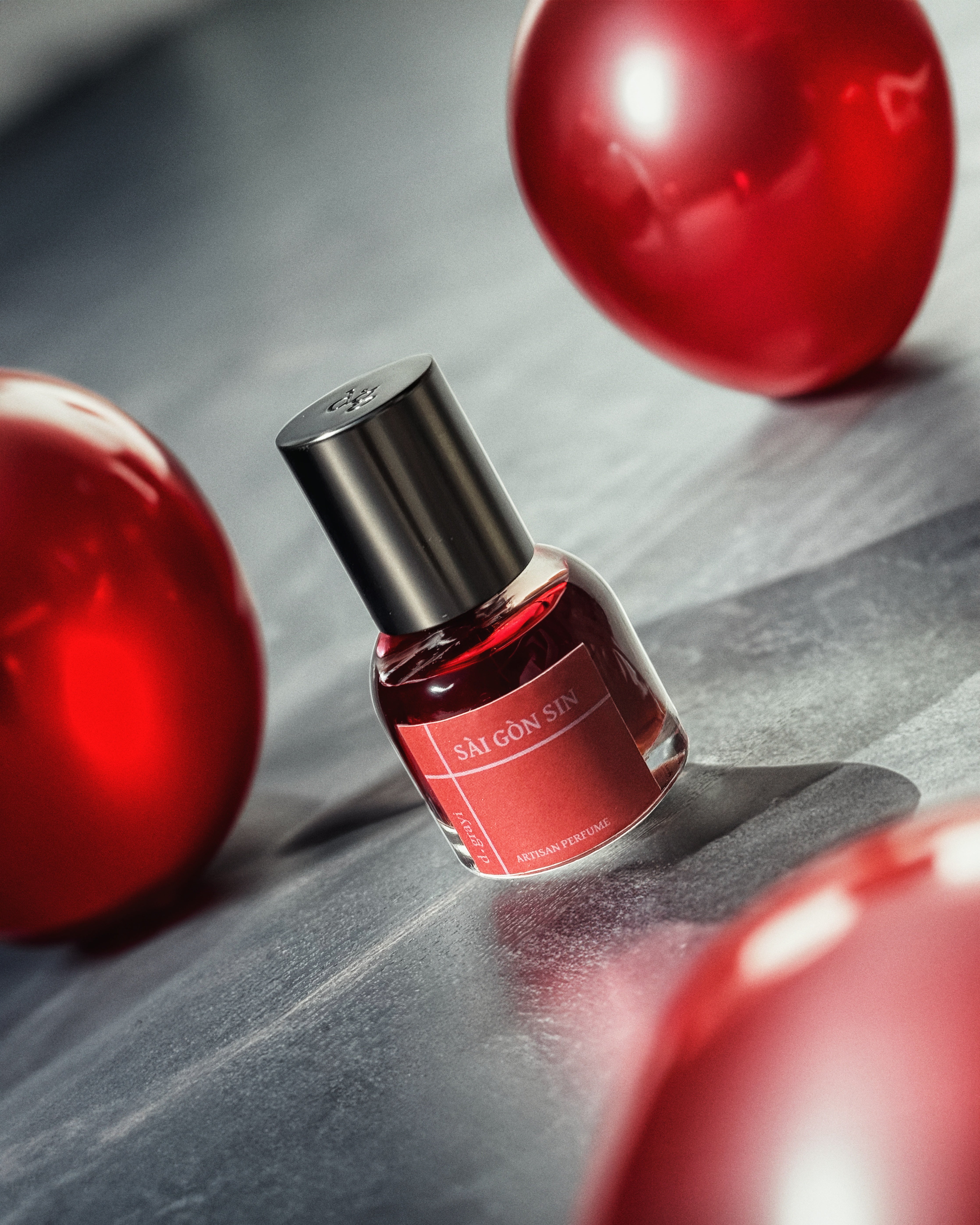 Sài Gòn Sin (Cinnamon, Oud & Tobacco)